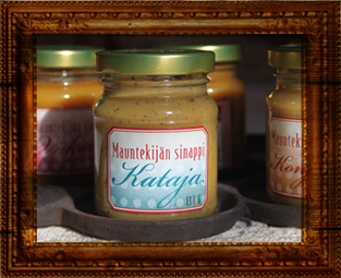 Mauntekijän sinapit, kotisinappi, sinappiresepti, resepti, kotitekoinen sinappi, konjakkisinappi, katajainen sinappi, vahva sinappi, voimakas sinappi, sinapin maku, maukas sinappi, terva, tervasinappi, joulusinappi, joululahjaksi sinappia, yrityslahjat, makkara, eräretki, nuotiomakkara, kiuasmakkara, sinapin tekeminen, sinapin valmistus, hunajasinappi, Dijon sinappi, Auran sinappi, Valio, Meira, Turun sinappi, suomalaista käsityötä, sinappi ohje, itsetehty sinappi, Lappeenranta, Etelä-Karjala